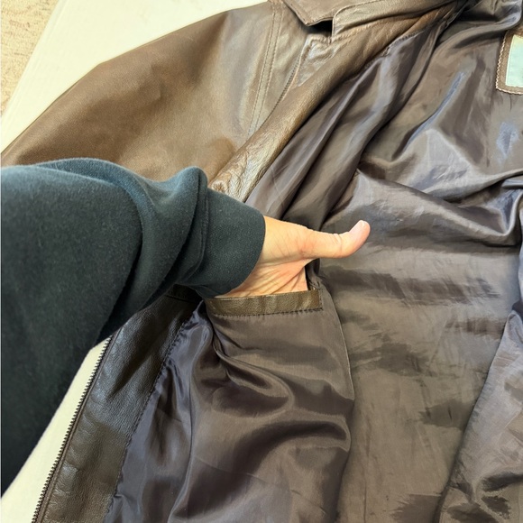 Burk’s Bay Oversized Brown Leather Bomber Jacket - Picture 9 of 17